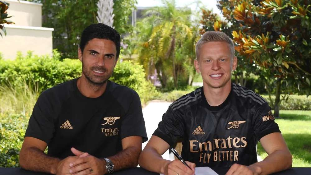 他是我们前 他是我们前